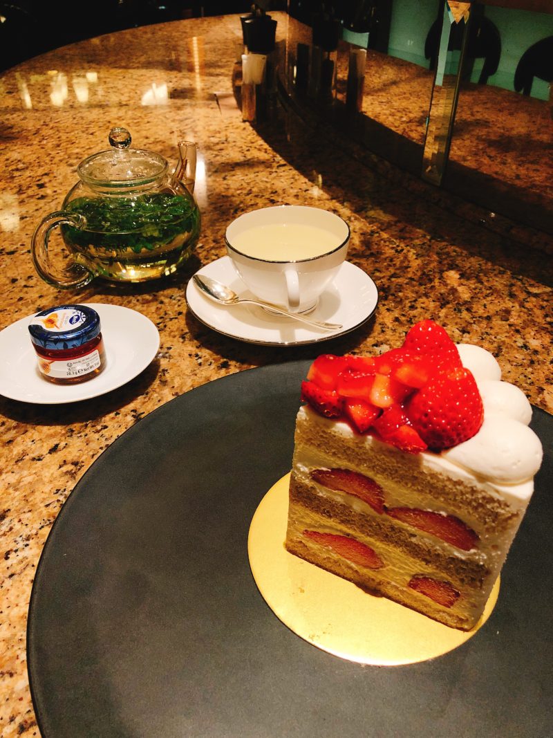 パティスリーsatsukiのエクストラスーパーあまおうショートケーキはボリュームも美味しさもエクストラスーパー Melo Blog